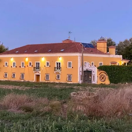 Charm Azenha Dóbidos Farm