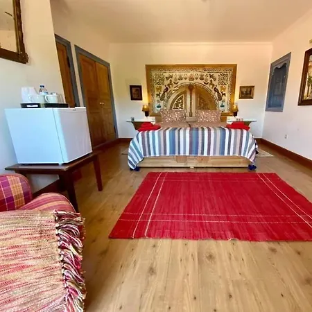 Charm Azenha Dobidos Farm בית חווה *