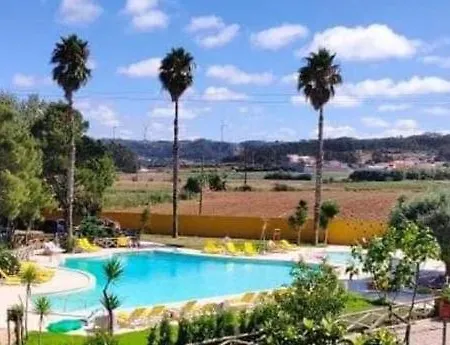 Charm Azenha Dóbidos Farm Agroturismo *