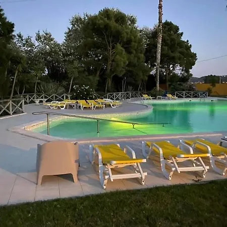 Charm Azenha Dóbidos Farm * Olho Marinho