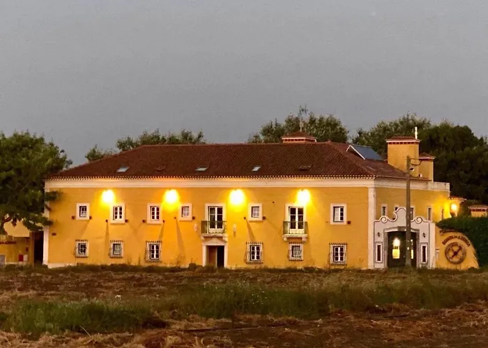 Charm Azenha Dobidos Farm ファームステイ