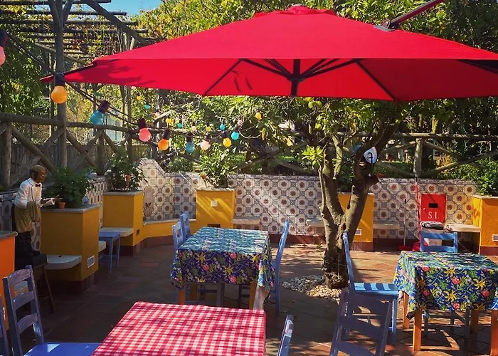 Charm Azenha Dobidos Farm