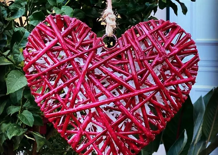 Charm Azenha Dobidos Farm